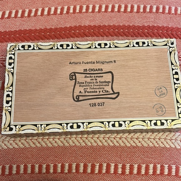 Arturo fuente Tabacco wooden EMPTY box GUC - Picture 6 of 13